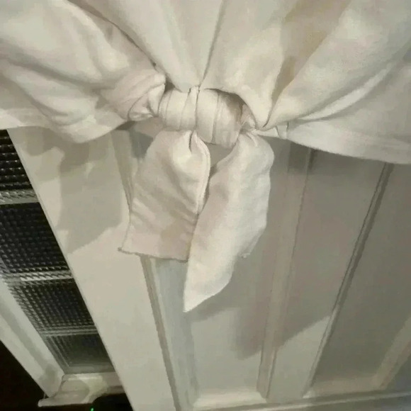 Karl Legerfeld Paris white 3/4 sleeve pullover with silver buttons and tie waist - Picture 4 of 11